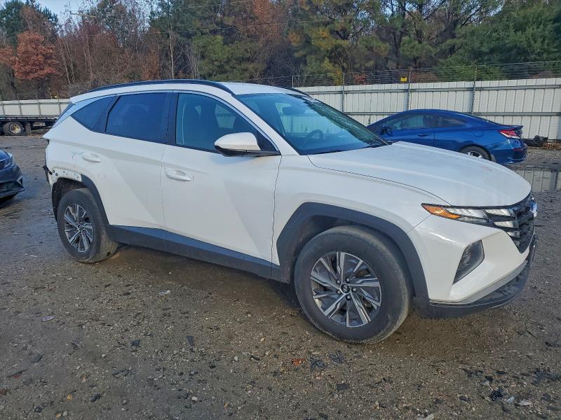 Photo 4 from auction – 2024 HYUNDAI TUCSON BLU with VIN KM8JBCD15RU240035