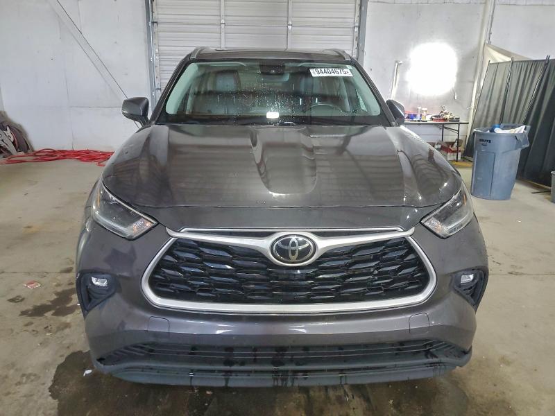 Photo 5 from auction – 2021 TOYOTA HIGHLANDER with VIN 5TDGZRBH1MS538477