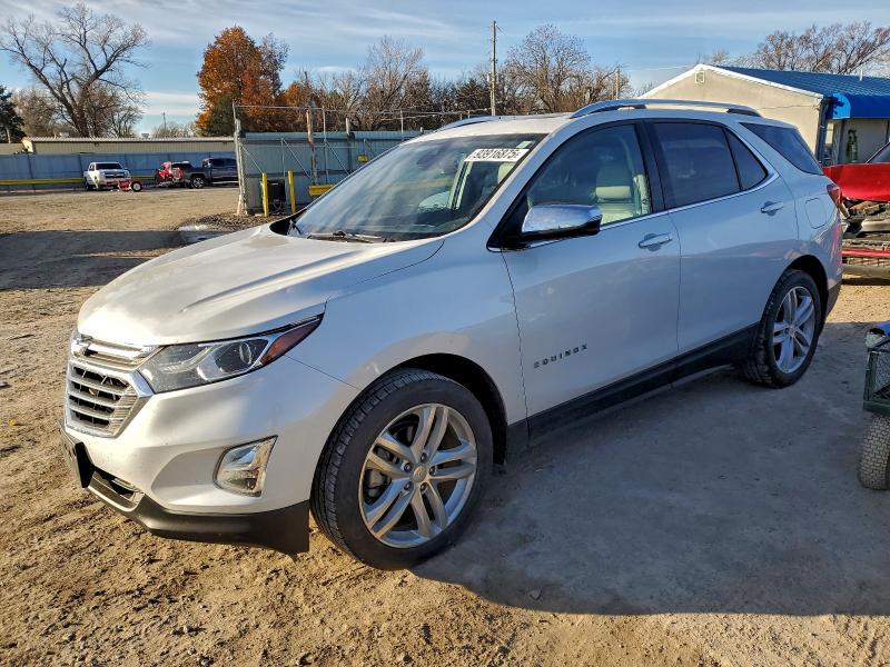 CHEVROLET EQUINOX PR 2018 with VIN 2GNAXWEX8J6197654 - Photo from auction