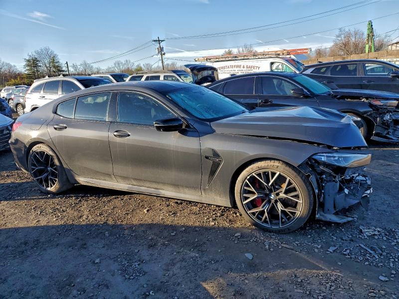 Photo 4 from auction – 2022 BMW M8 with VIN WBSGV0C03NCH16601
