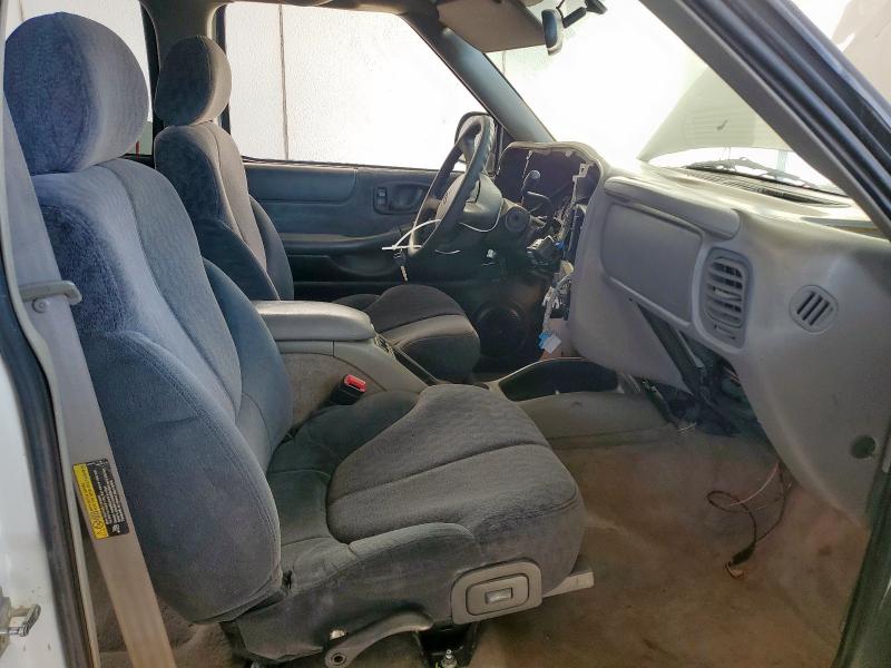 Photo 7 from auction – 2004 CHEVROLET BLAZER with VIN 1GNDT13X54K161808