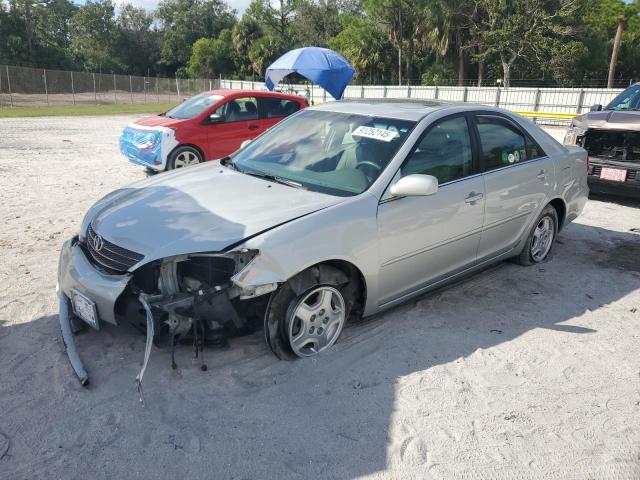 TOYOTA CAMRY LE 2002 with VIN 4T1BF30K82U020143 - Photo from auction
