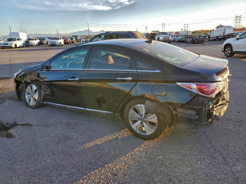 Photo 2 from auction – 2013 HYUNDAI SONATA HYB with VIN KMHEC4A49DA091822