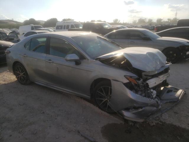Photo 4 from auction – 2022 TOYOTA CAMRY with VIN 4T1G11AK5NU653033