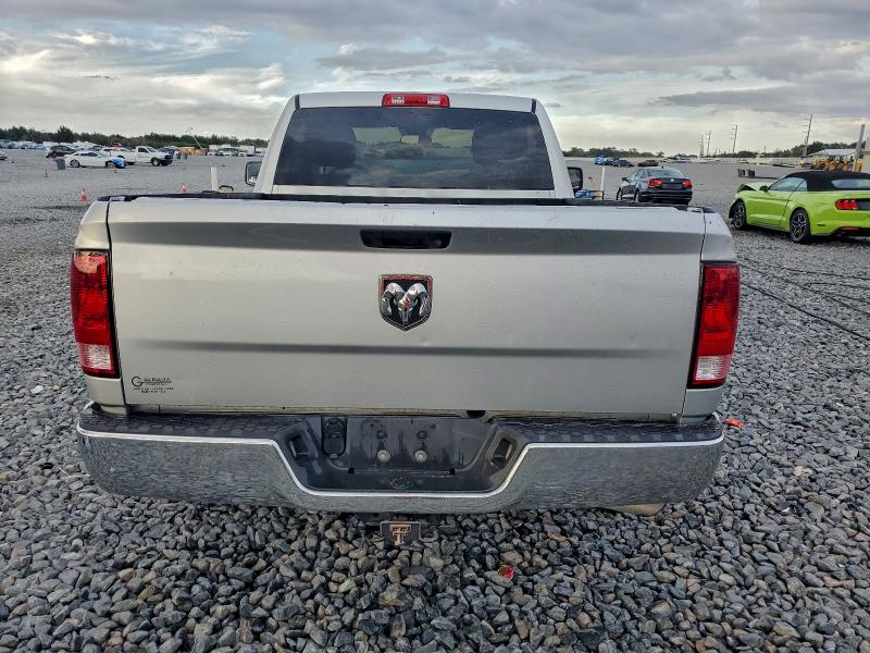 Photo 6 from auction – 2017 RAM 1500 ST with VIN 3C6JR6AG5HG631009
