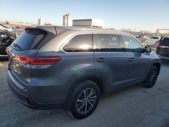 Photo 3 from auction – 2018 TOYOTA HIGHLANDER with VIN 5TDJZRFH6JS854565