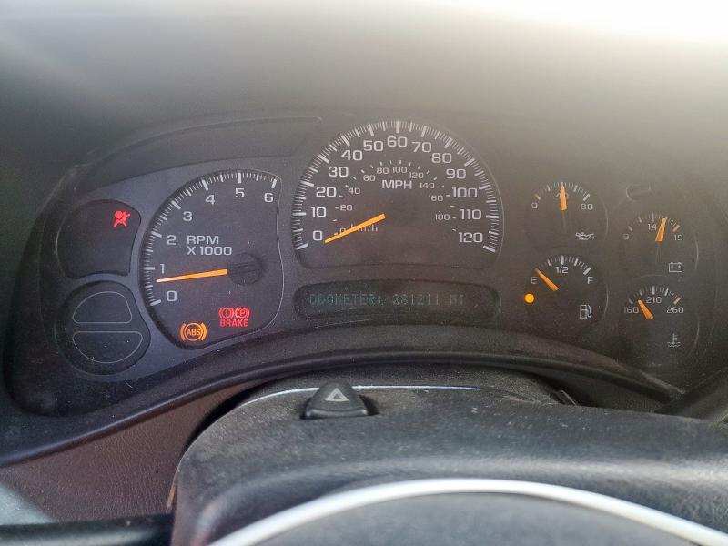 Photo 9 from auction – 2005 CHEVROLET SILVERADO with VIN 2GCEC13T551141022