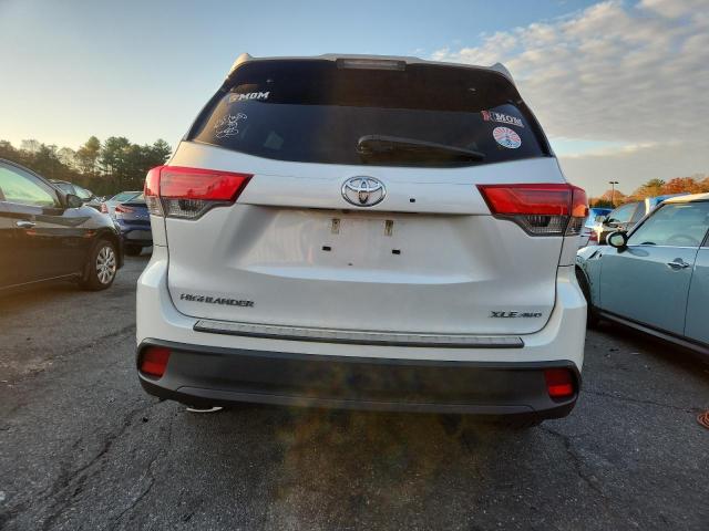 Photo 6 from auction – 2017 TOYOTA HIGHLANDER with VIN 5TDJZRFH2HS515859