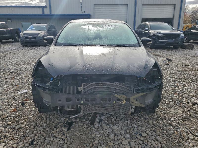 Photo 5 from auction – 2016 FORD FOCUS SE with VIN 1FADP3FE9GL200052