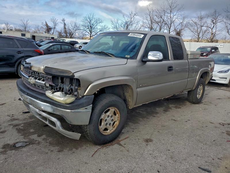 CHEVROLET SILVERADO 2002 with VIN 1GCEK19T72Z266889 - Photo from auction