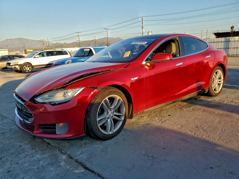 TESLA MODEL S 85 2015 with VIN 5YJSA1H24FF098154 - Photo from auction