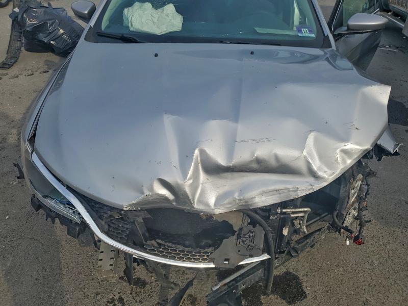 Photo 11 from auction – 2015 CHRYSLER 200 LIMITE with VIN 1C3CCCAB7FN657061