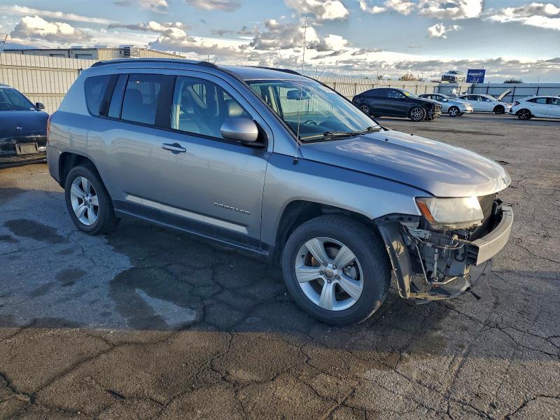 Photo 4 from auction – 2016 JEEP COMPASS LA with VIN 1C4NJDEB9GD712580