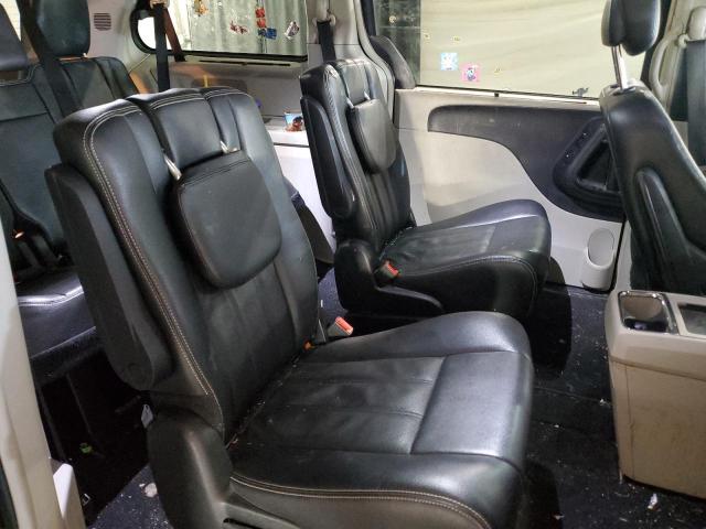 Photo 11 from auction – 2014 CHRYSLER TOWN & COU with VIN 2C4RC1CG0ER460690