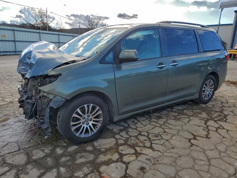 TOYOTA SIENNA XLE 2019 with VIN 5TDYZ3DC4KS984042 - Photo from auction