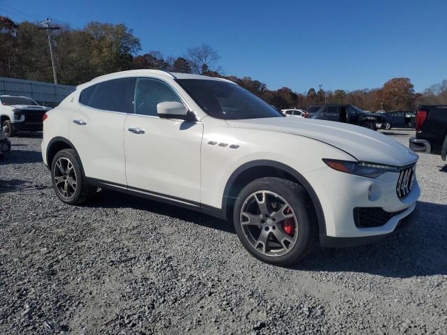 Photo 4 from auction – 2017 MASERATI LEVANTE with VIN ZN661XUA1HX245216