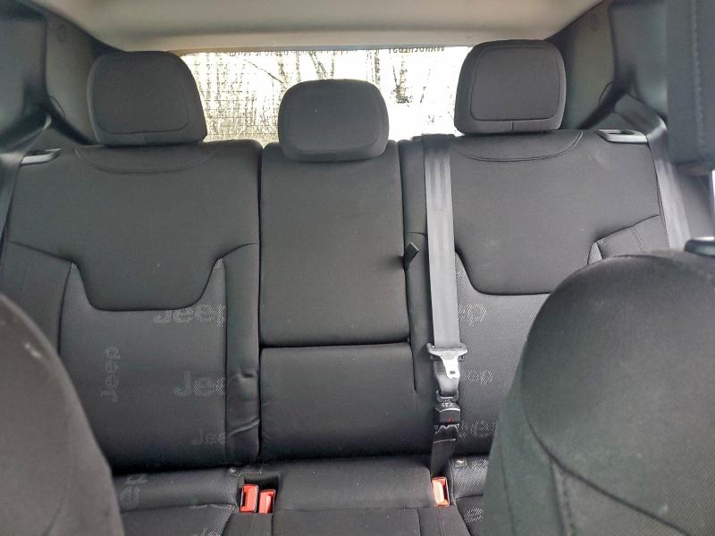Photo 10 from auction – 2015 JEEP RENEGADE L with VIN ZACCJBBT1FPB80976
