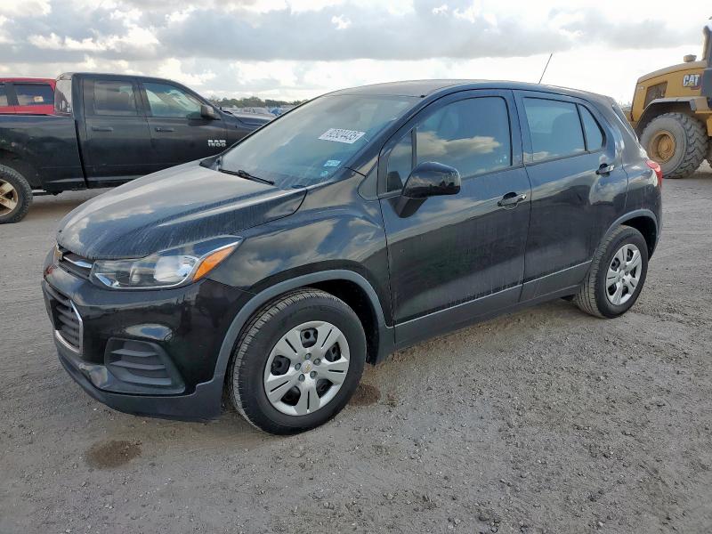 CHEVROLET TRAX LS 2018 with VIN 3GNCJKSB8JL402395 - Photo from auction