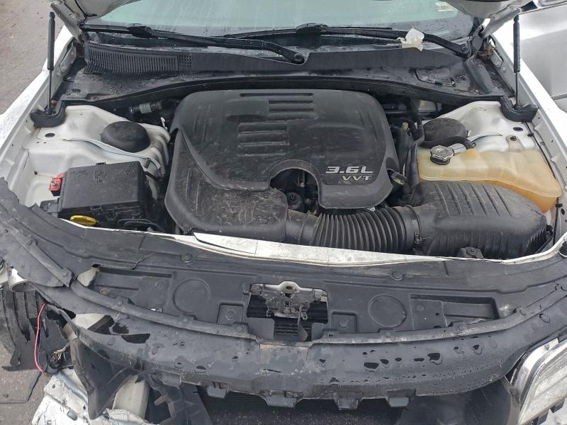 Photo 11 from auction – 2016 CHRYSLER 300C with VIN 2C3CCAEG2GH207449