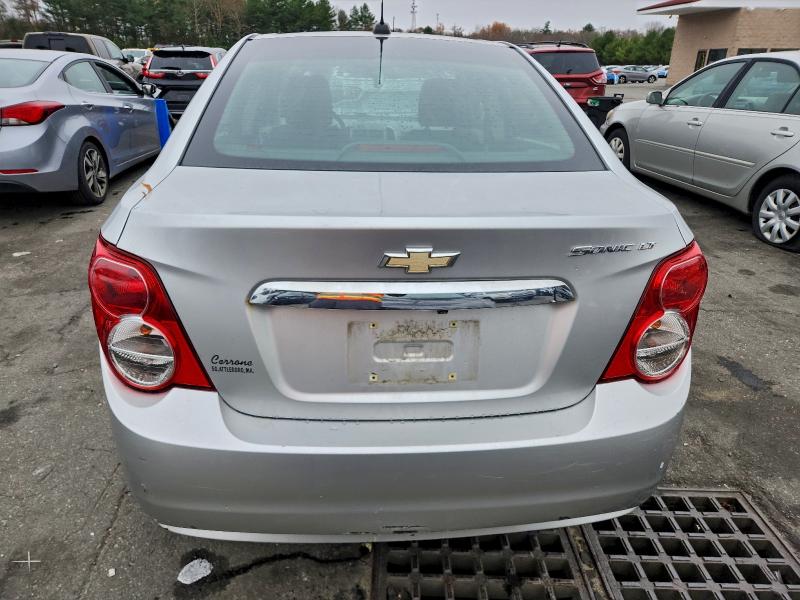 Photo 6 from auction – 2015 CHEVROLET SONIC LT with VIN 1G1JC5SG9F4162562