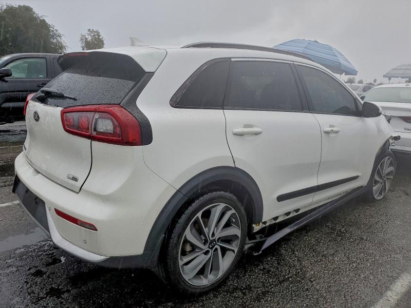 Photo 3 from auction – 2018 KIA NIRO TOURI with VIN KNDCE3LC6J5175332