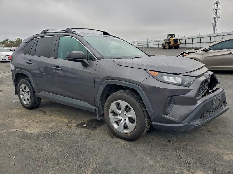 Photo 4 from auction – 2021 TOYOTA RAV4 LE with VIN 2T3H1RFV2MW171552