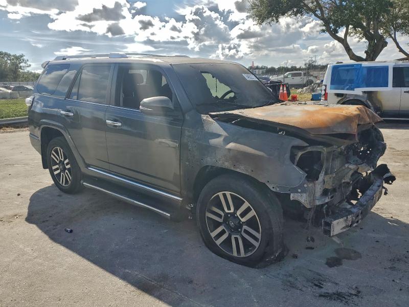 Photo 4 from auction – 2017 TOYOTA 4RUNNER SR with VIN JTEZU5JR4H5156493