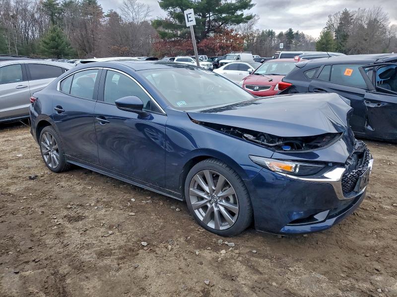Photo 4 from auction – 2022 MAZDA 3 with VIN 3MZBPACLXNM313347
