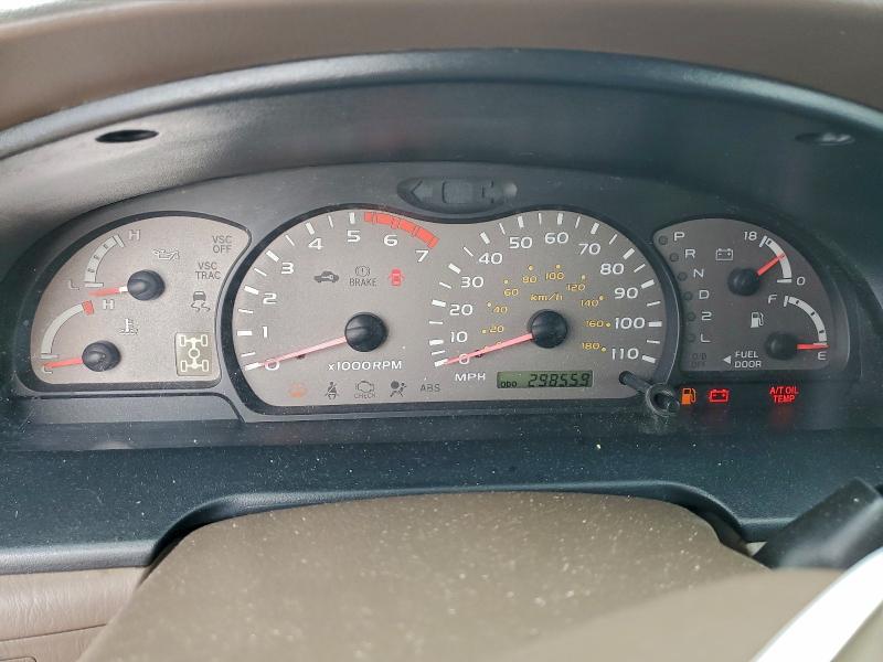 Photo 9 from auction – 2002 TOYOTA SEQUOIA LI with VIN 5TDBT48A02S077388
