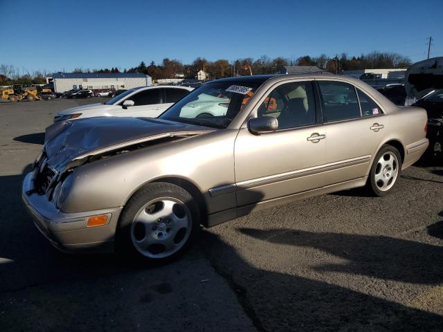 MERCEDES-BENZ E 430 2000 with VIN WDBJF83J9YX033344 - Photo from auction