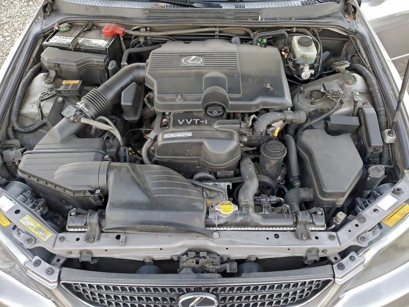 Photo 11 from auction – 2004 LEXUS IS with VIN JTHBD192X40092276