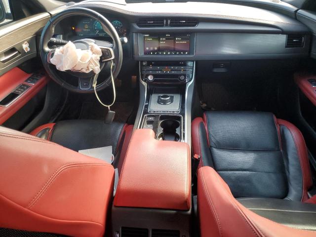 Photo 8 from auction – 2017 JAGUAR XF S with VIN SAJBG4BV3HCY49295