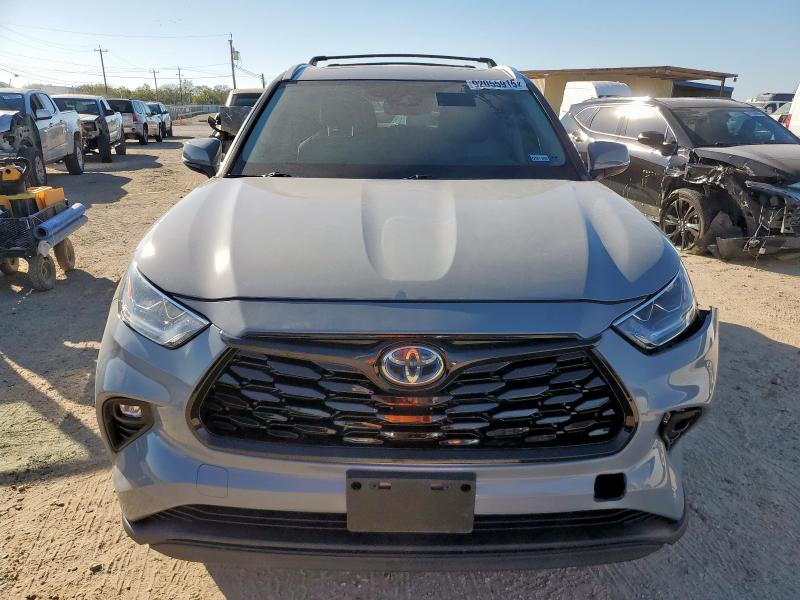 Photo 5 from auction – 2022 TOYOTA HIGHLANDER with VIN 5TDAARAH3NS511510