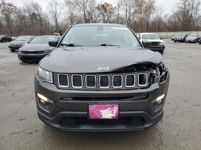 Photo 5 from auction – 2017 JEEP COMPASS LA with VIN 3C4NJDBB3HT642459