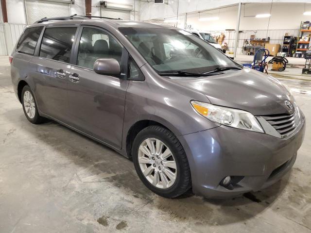 Photo 4 from auction – 2015 TOYOTA SIENNA XLE with VIN 5TDDK3DC4FS108287