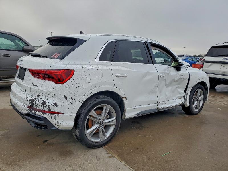 Photo 3 from auction – 2022 AUDI Q3 PREMIUM with VIN WA1DECF31N1024762