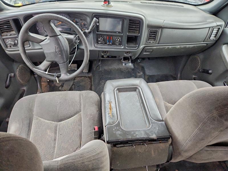 Photo 8 from auction – 2005 CHEVROLET SILVERADO with VIN 2GCEC19T251357899