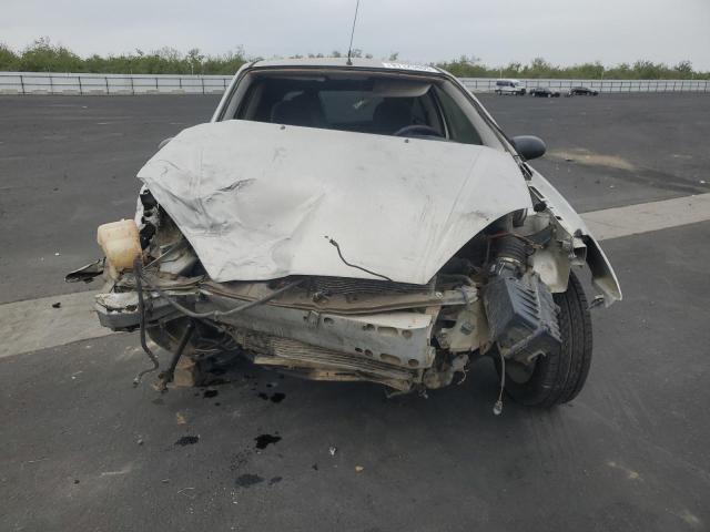 Photo 5 from auction – 2000 FORD FOCUS ZX3 with VIN 3FAFP3138YR227535