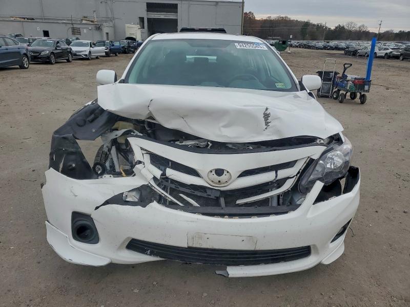 Photo 5 from auction – 2013 TOYOTA COROLLA BA with VIN 2T1BU4EEXDC102586