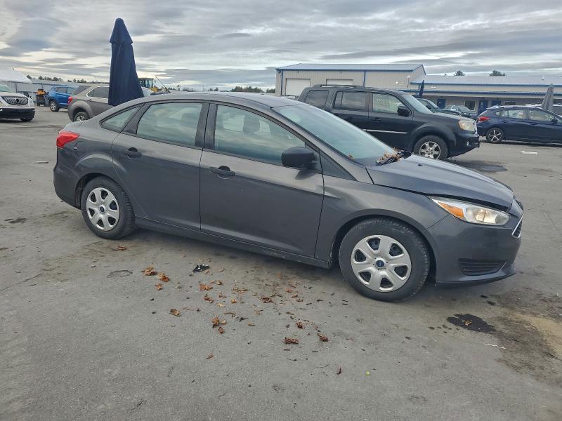 Photo 4 from auction – 2015 FORD FOCUS S with VIN 1FADP3E27FL310555