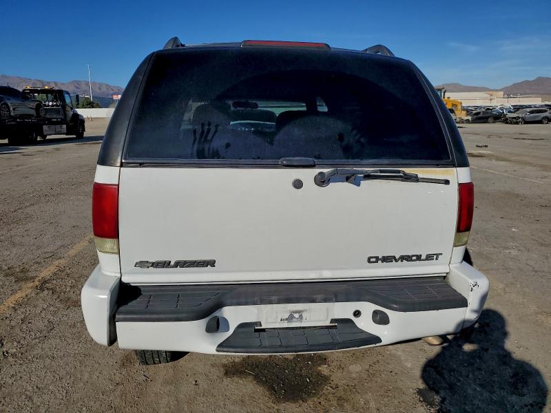 Photo 6 from auction – 2001 CHEVROLET BLAZER with VIN 1GNDT13W11K250780