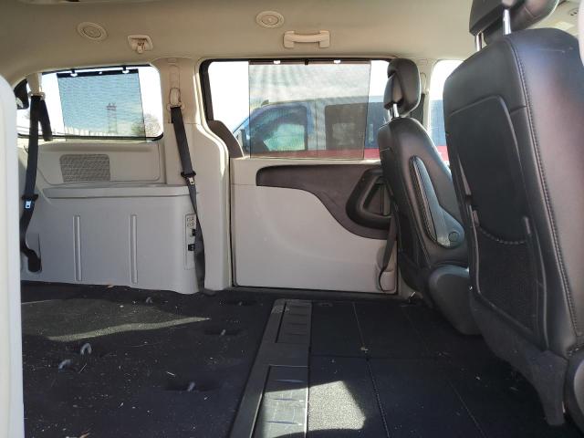 Photo 11 from auction – 2011 CHRYSLER TOWN & COU with VIN 2A4RR8DGXBR714532