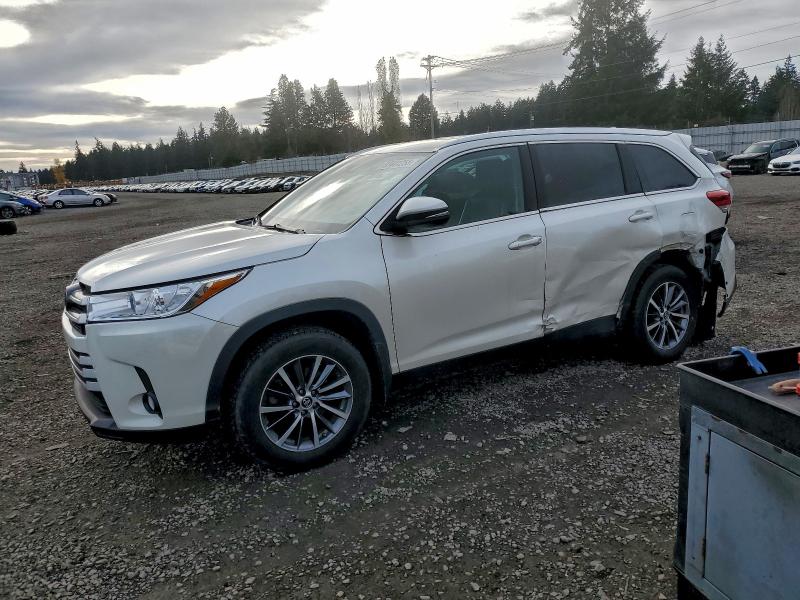 TOYOTA HIGHLANDER 2019 with VIN 5TDJZRFH4KS740629 - Photo from auction
