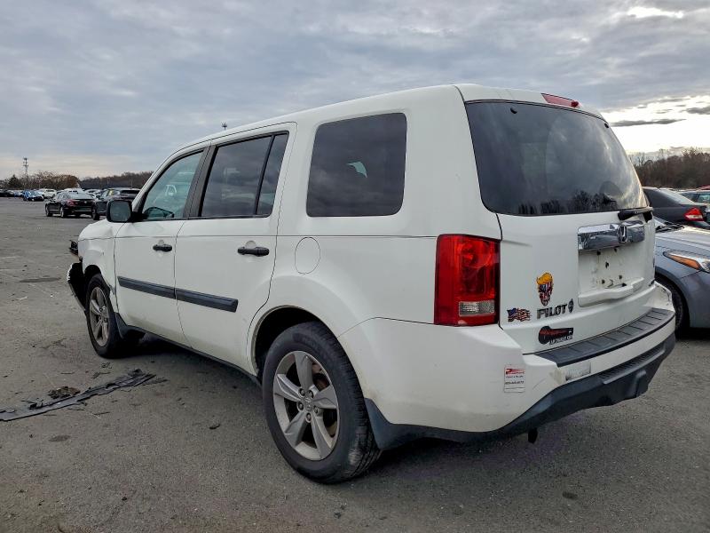 Photo 2 from auction – 2015 HONDA PILOT LX with VIN 5FNYF4H22FB030903