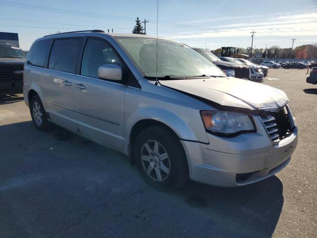 Photo 4 from auction – 2010 CHRYSLER TOWN & COU with VIN 2A4RR5D13AR373208