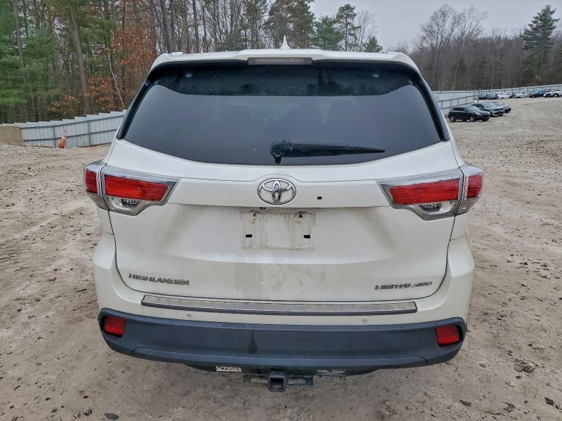 Photo 6 from auction – 2016 TOYOTA HIGHLANDER with VIN 5TDDKRFH5GS296749