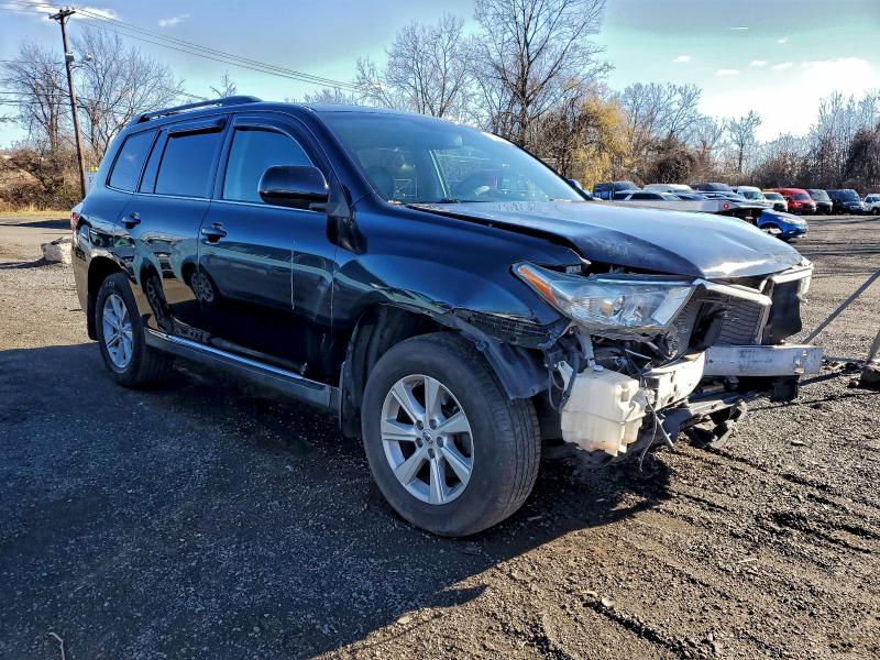 Photo 4 from auction – 2013 TOYOTA HIGHLANDER with VIN 5TDBK3EHXDS238847