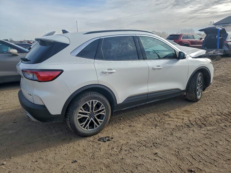 Photo 3 from auction – 2020 FORD ESCAPE SEL with VIN 1FMCU9H65LUB65162