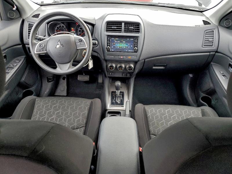 Photo 8 from auction – 2025 MITSUBISHI OUTLANDER with VIN JA4ARUAU7SU002367