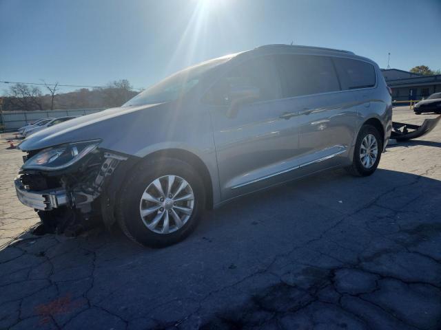 CHRYSLER PACIFICA T 2018 with VIN 2C4RC1EG2JR139550 - Photo from auction